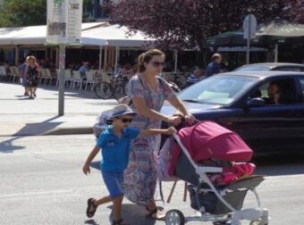 Ορεστιάδα: Η ελληνική πόλη χωρίς φανάρια – Οι οδηγοί «κοκαλώνουν» τα οχήματα μόλις δουν πεζό