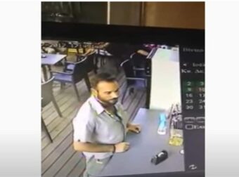 Τον κάνανε τσακωτό: Κρυφή κάμερα τον έπιασε να κλέβει τα tips των σερβιτόρων και του μαγαζιού