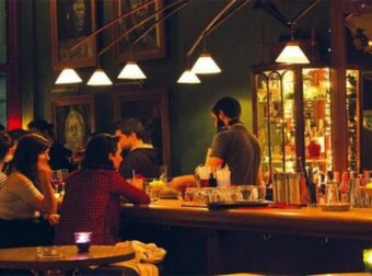 Στη δημοσιότητα τα ονόματα των μπαρ που σερβίρουν «μπόμπες»