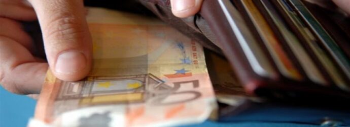 Η Ισπανία δείχνει τον δρόμο: Στα 1.000 ευρώ ο κατώτατος μισθός με αναδρομική ισχύ