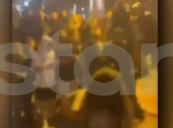 Χαμός στην Κηφισιά: Άγριο ξύλο μεταξύ ανήλικων κοριτσιών! Ο κόσμος τραβούσε βίντεο αντί να τις χωρίσει (Video)