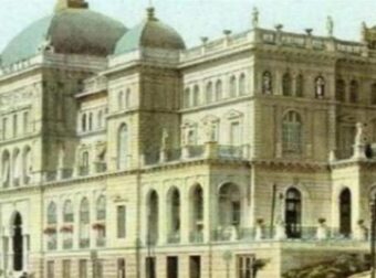 Το κτίριο που βλέπετε δεν βρίσκεται στη Βενετία. Κάποτε ήταν το «κόσμημα» της Αθήνας