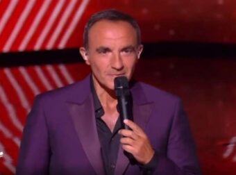 Νίκος Αλιάγας: Οι κριτές του γαλλικού Voice του αφιέρωσαν «Τα Παιδιά του Πειραιά» για τα γενέθλιά του