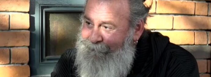 Κωστής Σαββιδάκης: «Αν δεν έκαναν τη «ζημιά» οι Άγριες Μέλισσες, θα ήμασταν ακόμη όπως πριν από τρία χρόνια»