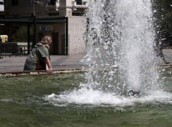 Καιρός: Σήμερα καύσωνας και σε λίγες μέρες… ψυχρή λίμνη – Πότε θα πέσει ο υδράργυρος