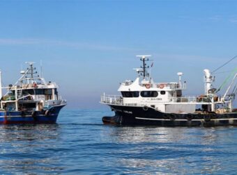 ΑΠΟΚΑΛΥΠΤΙΚΟ ΒΙΝΤΕΟ! Στρατιά αλιευτικών σκαφών στο Κάβο Ντόρο