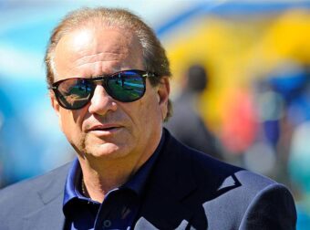 Μήνυση κατά του ομογενούς μεγιστάνα Ντιν Σπανού κατέθεσε η αδερφή του