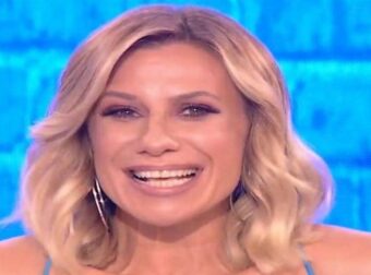 Κατερίνα Καραβάτου: Έπεσε η αυλαία για το Τι Λες Τώρα – «Ευχαριστώ που μου συμπαρασταθήκατε, εις το επανιδείν»