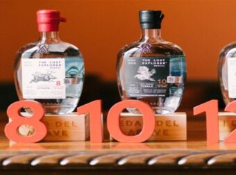 To premium mezcal THE LOST EXPLORER συστήνεται για 1η φορά και μας μυεί στη  φιλοσοφία του “Slow down & Sip curiously”