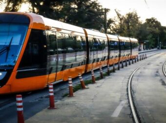 Επανέρχεται κάθε Παρασκευή και Σάββατο βράδυ η επέκταση του ωραρίου λειτουργίας στο Τραμ