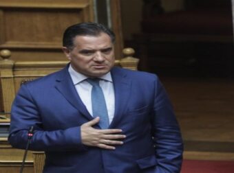 Οργή Άδωνι Γεωργιάδη: «Αν είναι δυνατόν ότι xτύπησα την σύζυγό μου, φτάνει με τα αίσχη!» (photo)