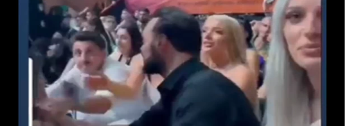 MAD VMA 2022: Σάλος με ντιβιλίκια Αρσεκάνου-Ζόζεφιν. Πώς έσπρωξαν νεαρό που τους έκρυβε [video]