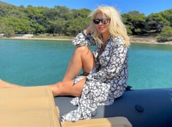 Βρήκαμε το λευκό μπικίνι της Ελένης Μενεγάκη σε τιμή σοκ – Κάνε το τέλειο beach look