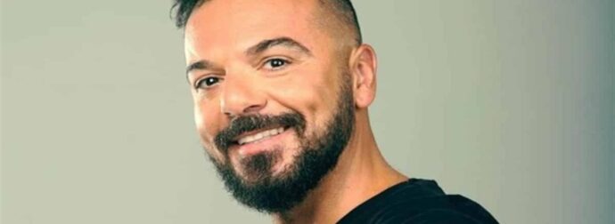 Τον τίμησαν δεόντως με βεγγαλικά – ”Πάτα με να σε πατώ” σε μπαρ της Μυκόνου για τον Τριαντάφυλλο