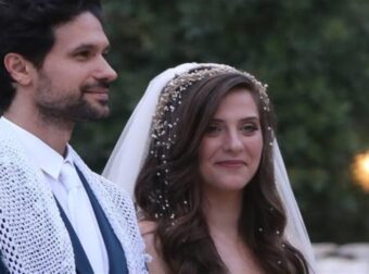 Γάμος Ορφέα Αυγουστίδη: Ποια η νύφη Γεωργία Κρασσά, νονά Ράντου, μητέρα Τζομπανάκη [φωτο]