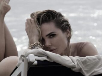 Σιγά μην κάτσει να σκάσει! Χώρισε τον Φραντσέσκο Τότι και ποζάρει topless (Εικόνα)