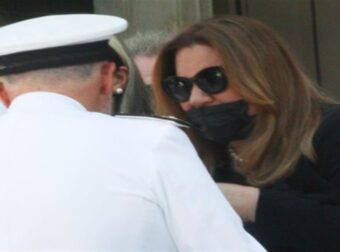 Δεν άντεξε η μητέρα του Γιάννη Κοντούλη: Ασύλληπτος πόνος στην κηδεία του συζύγου της Δέσποινας Μοιραράκη!