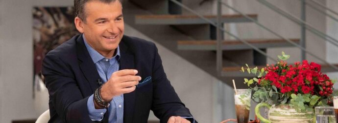 Ο Γιώργος Λιάγκας ποζάρει για πρώτη φορά αγκαλιά με το κορίτσι του
