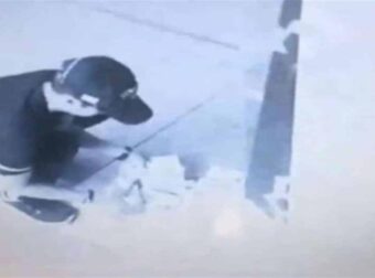 «Μάνα εξ ουρανού» σε ΑΤΜ για 23χρονο: Πήγε να κάνει ανάληψη και δεν σταμάταγε να βγάζει χαρτονομίσματα – Ακολούθησε το απόλυτο σοκ!