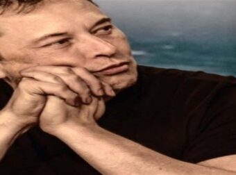 Μασκ – Πούλησε μετοχές Tesla αξίας 6,9 δισ. δολ. για να αγοράσει το Twitter