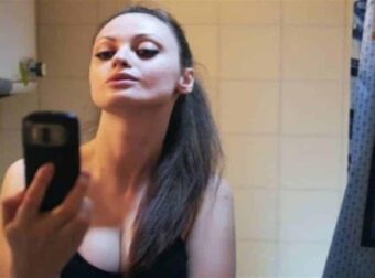 «Πήρα διαζύγιο και αυτό το καιρό τα έχω με τρεις άντρες. Μήπως πρέπει να νιώθω ένοχη;»