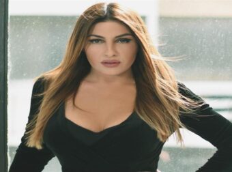 Με κλαρίνα διασκέδασε η Παπαρίζου στο πανηγύρι του χωριού της (Βιντεο)