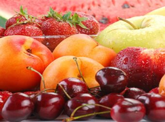 Καρκίνος, αποκάλυψη: Ποιο φθηνό φρούτο τον εξαφανίζει. Γιατί το κρύβουν φαρμακευτικές εταιρείες