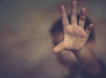 Φρίκη στο Περιστέρι: Νεκρή 17χρονη Ελληνίδα, πώς πέθανε, ποιος αναζητείται [φωτο, video]