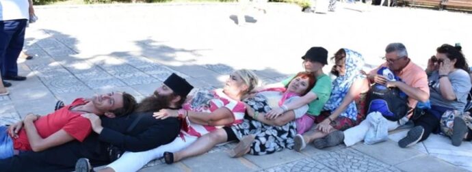 Κεφαλονιά: Πλήθος πιστών στη μεταφορά του σκηνώματος του Αγίου Γερασίμου