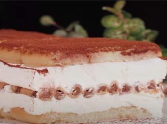 Γλυκό “αποκάλυψη”: Μπισκοτογλυκό με κακάο, γκοφρέτα και μαύρη σοκολάτα σκέτο θαύμα