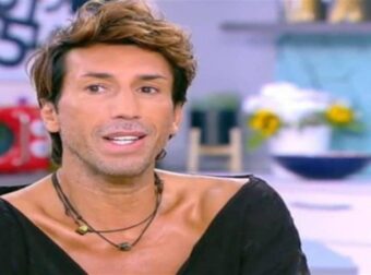Survivor 5: «Τι είμαι η Ακρόπολη;!» – Η επική ατάκα του Κωνσταντίνου Εμμανουήλ για την ηλικία του