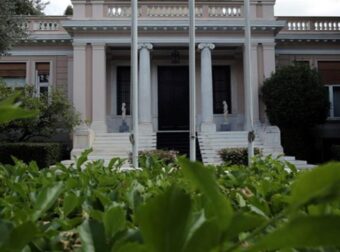 Μυστικές δημοσκοπήσεις: Τι δείχνουν τα κρυφά γκάλοπ του Μαξίμου, τα κρατούν στο συρτάρι