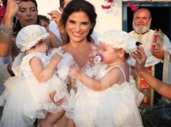 Έχει μετατρέψει τον καναπέ σε παιδότοπο – Γεμάτο παιχνίδια κάθε γωνία του σπιτιού Μπόμπα & Τανιμανίδη