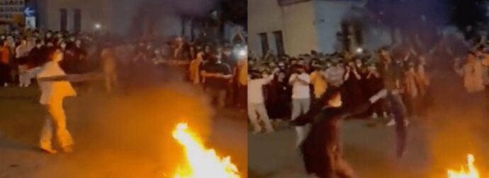 Οι γυναίκες γράφουν Ιστορία: Κόβουν τα μαλλιά και καίνε τις μαντήλες τους στους δρόμους του Ιράν