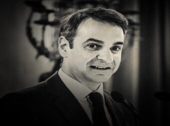 Συνταξιούχοι προς Μητσοτάκη: «Είστε ο πρωθυπουργός που μας έκλεψε – Ετοιμάζετε εκλογές, θα απαντήσουμε»