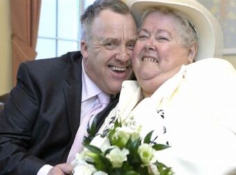 Χώρισε τη γυναίκα του μετά από 8 χρόνια γάμου και παντρεύτηκε την πεθερά του