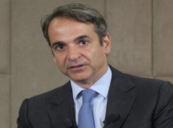 Mητσοτάκης: «Η οικονομία ανακάμπτει εντυπωσιακά – H ανεργία μειώθηκε»