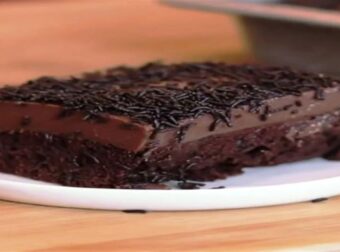 Τέρμα οι τύψεις: «Κολασμένο» σοκολατένιο γλυκό ψυγείου χωρίς ζάχαρη