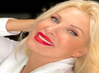 Το αγοράζει κάθε χρόνο για να πάει καλά η χρονιά – Το “περίεργο” γούρι της Ελένης Μενεγάκη