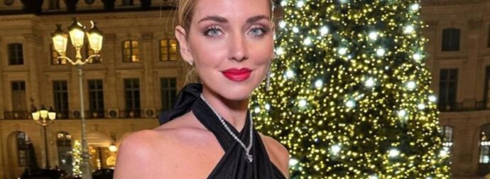 Xmas make-up: Τα προϊόντα που θα χρειαστείς για το τέλειο χριστουγεννιάτικο μακιγιάζ