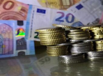 “Μπόνους” έως 51 ευρώ! Αυξήσεις σε κατώτατο μισθό και επίδομα ανεργίας – Αναλυτικά πώς διαμορφώνονται
