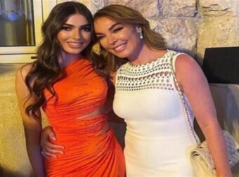 Λυδία Ευαγγελάτου: “Το μήλο κάτω από τη μηλιά” – “Καρυάτιδα” η κόρη της Τατιάνας Στεφανίδου – Οι πόζες και οι ευχές για το νέο έτος