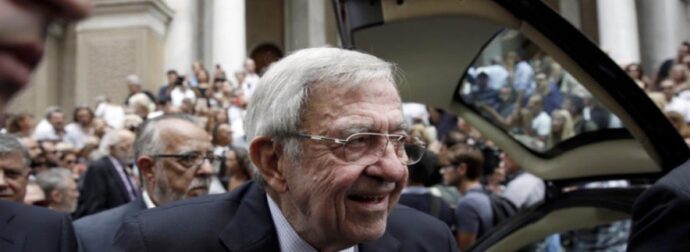 Καμία επαφή Κωνσταντίνου με το περιβάλλον – Ο χρόνος μετρά αντίστροφα, η αγωνία κορυφώνεται…