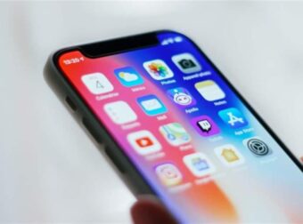 «Με ενοχλεί που ψάχνει το κινητό μου»