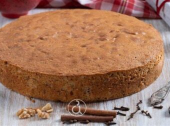 Γρήγορη κι εύκολη βασιλόπιτα της τεμπέλας με μόνο 5 υλικά