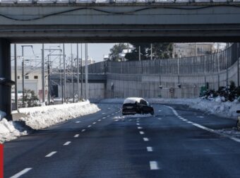 Κακοκαιρία Μπάρμπαρα: Κλειστή η Αττική Οδός και στα δύο ρεύματα στην Περιφερειακή Αιγάλεω