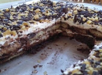 «Αμαρτωλό» γλυκό ψυγείου: Σοκολατένιο και πεντανόστιμο με μπισκότα σαβαγιάρ