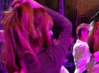 «Φλογερό» τσιφτετέλι από καuτή Ελληνίδα παρουσιάστρια – Ξεσήκωσε με το λίκνισμά της τους καλεσμένους σε γάμο!