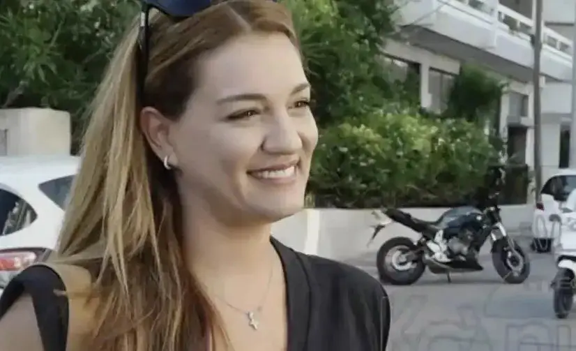 Ελίνα Παπίλα: Την φυγάδευσαν για την πρόβα με τους συνεργάτες της – Θα πάρει τη θέση της Βίκυς Χατζηβασιλείου στη νέα εκπομπή του ΑΝΤ1