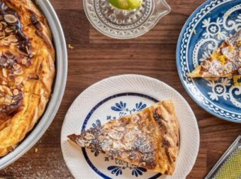 Παραδοσιακή Ελληνική λεμονόπιτα με χωριάτικο φύλλο και βελούδινη κρέμα